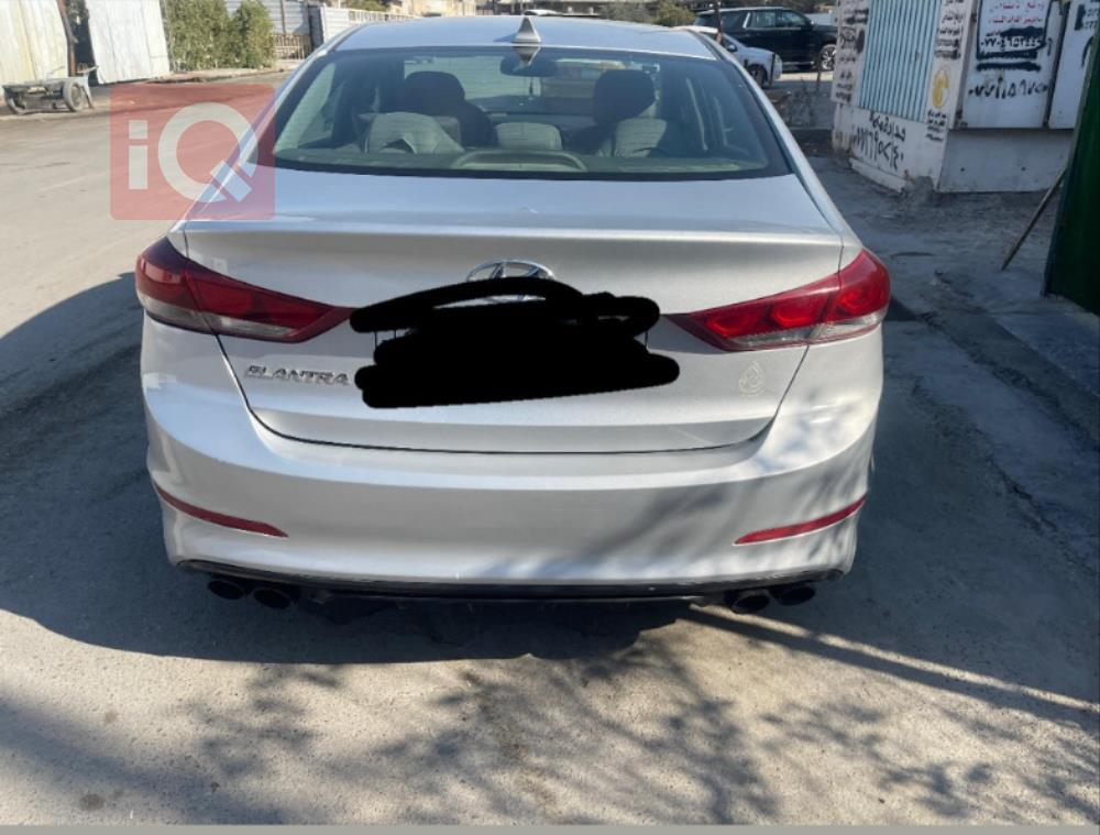 هیوندای ئەلەنترا